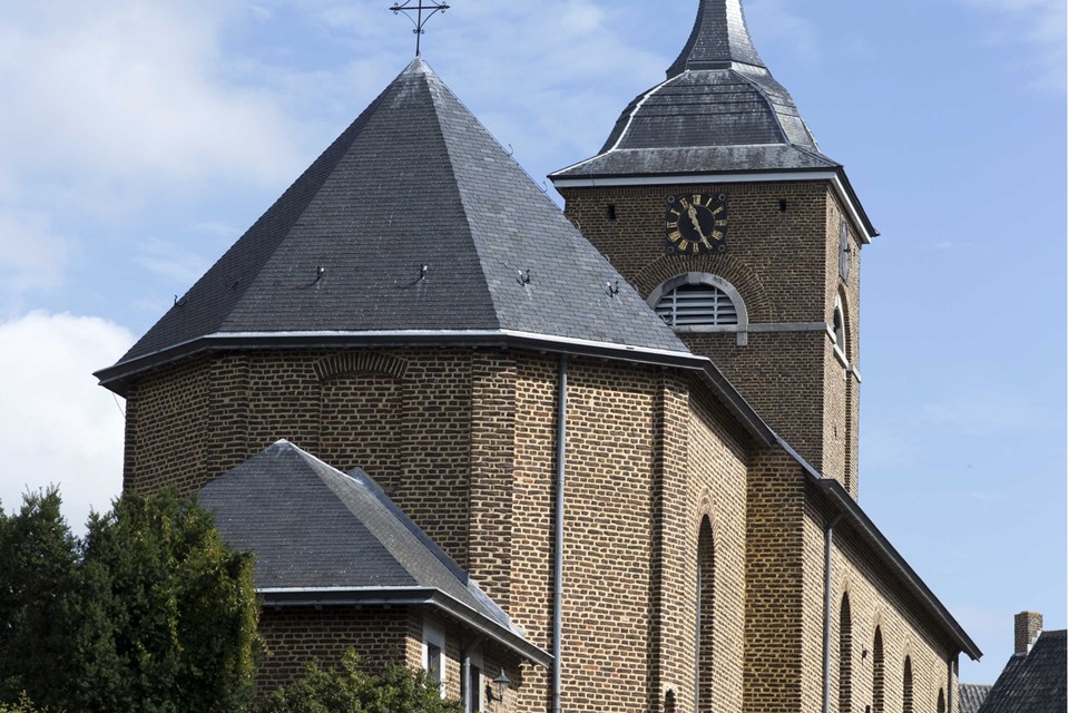 Het Terpkerkje in Urmond. 