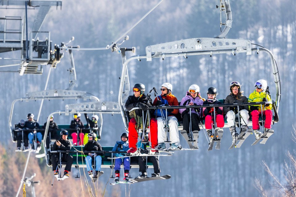 Een skivakantie is voor minder mensen haalbaar.