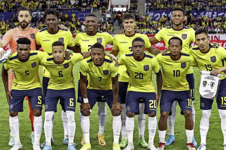 Het elftal van Ecuador eerder dit jaar voor aanvang van een oefenduel tegen Japan. 