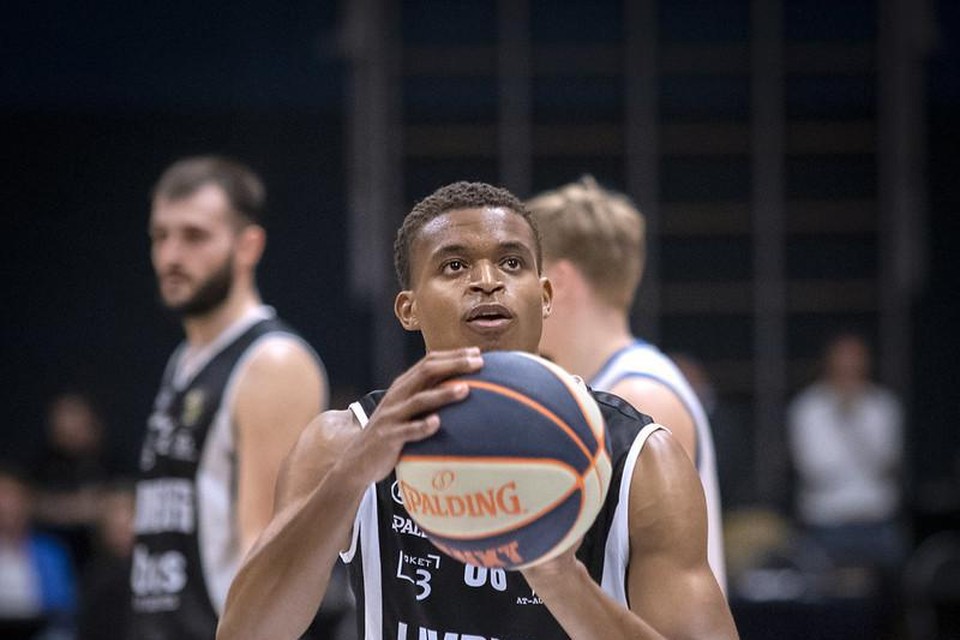 Noé Botuli aan het werk voor BAL. 