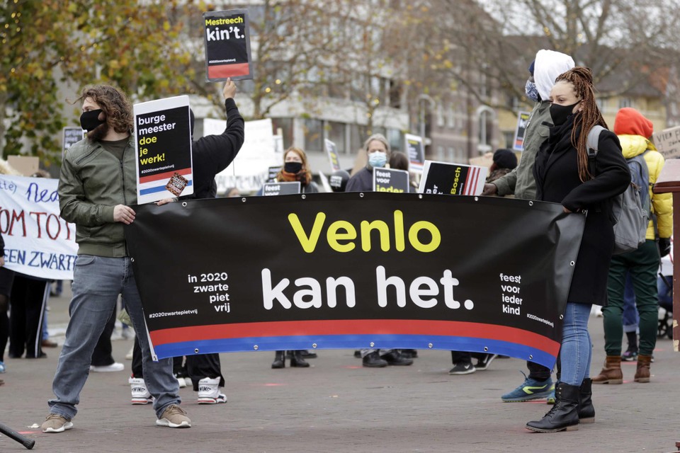 Twee jaar geleden werd in Venlo actie gevoerd om de zwarte piet voortaan te weren. 