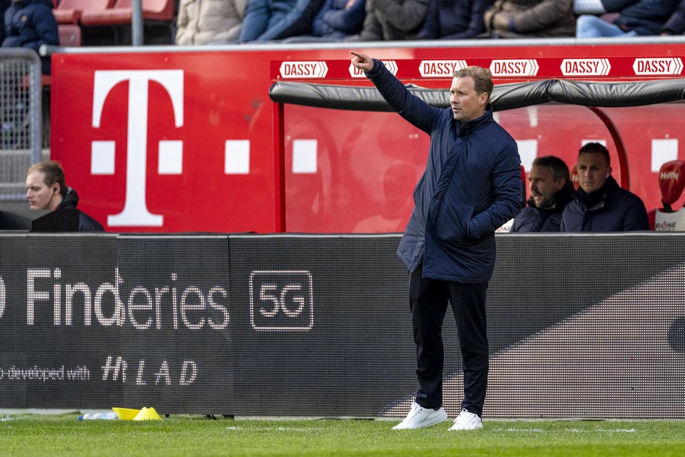 Rick Kruys als trainer van FC Utrecht. 