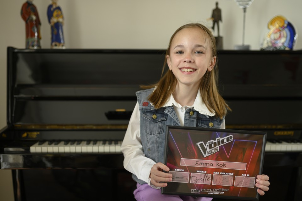 Emma is hartstikke blij met het bereiken van ‘The Battles’ bij ‘The  Voice Kids’. 
