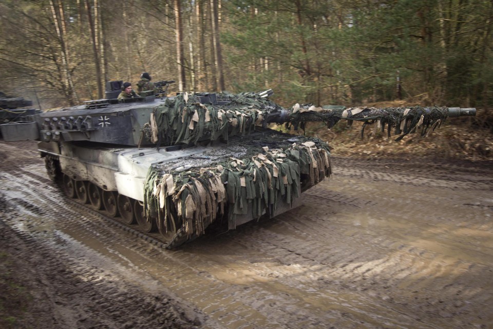 De Leopard 2A6 is het summum van de tank. Daarom ligt levering ook zo gevoelig.