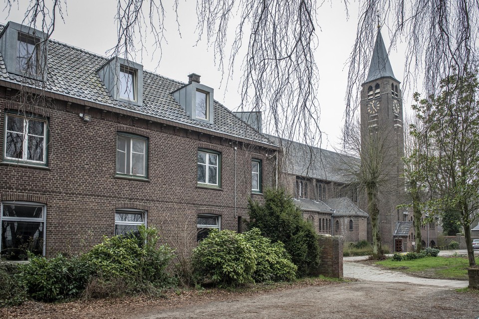 Hof van Heden vindt plaats in de tuinen van abdij Ulingsheide. 