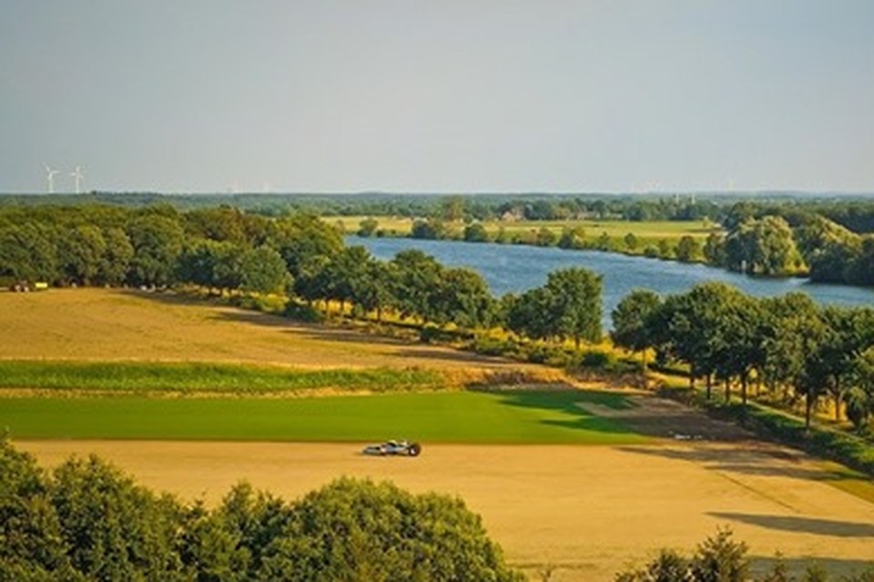 Een nieuw rampenbestrijdingsplan moet Limburg droog houden bij hoogwater in de Maas. 