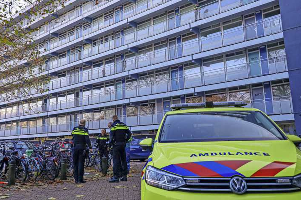Een ontsnapte tbs’er heeft deze week een vrouw neergestoken op de Smitsweg in Soest. 