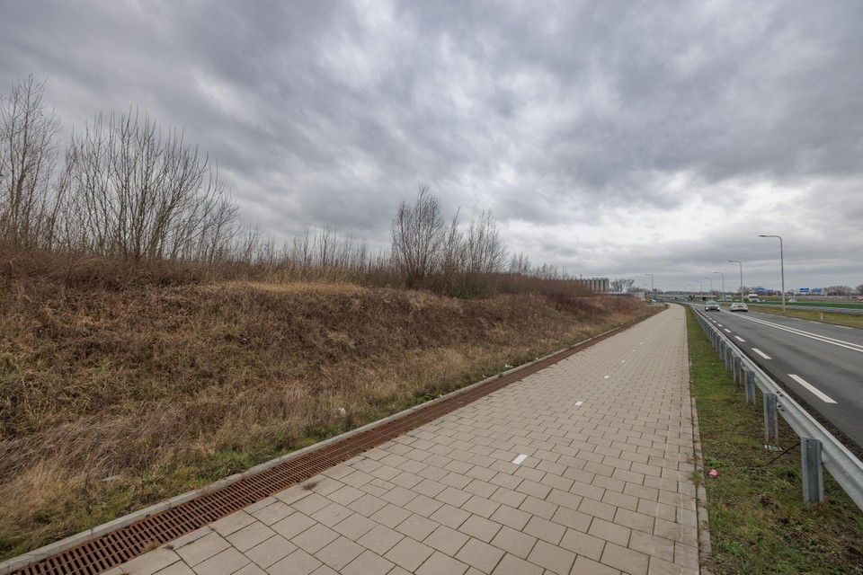 De plek waar het nieuwe gemeentehuis moet komen, is geen visitekaartje.