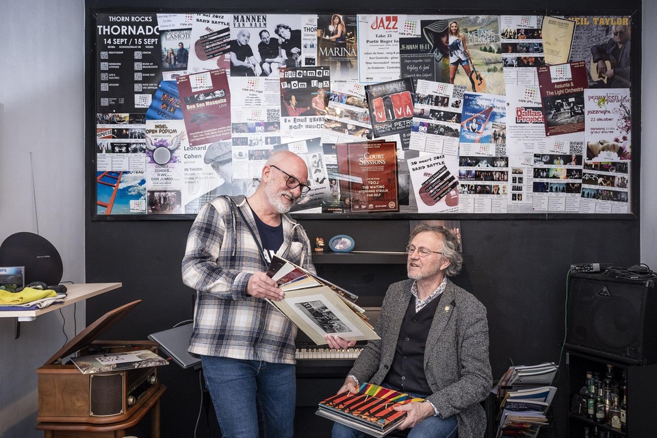 Roger Joosten (links) en Peter Frenken doen inspiratie op voor het muziekcafé.