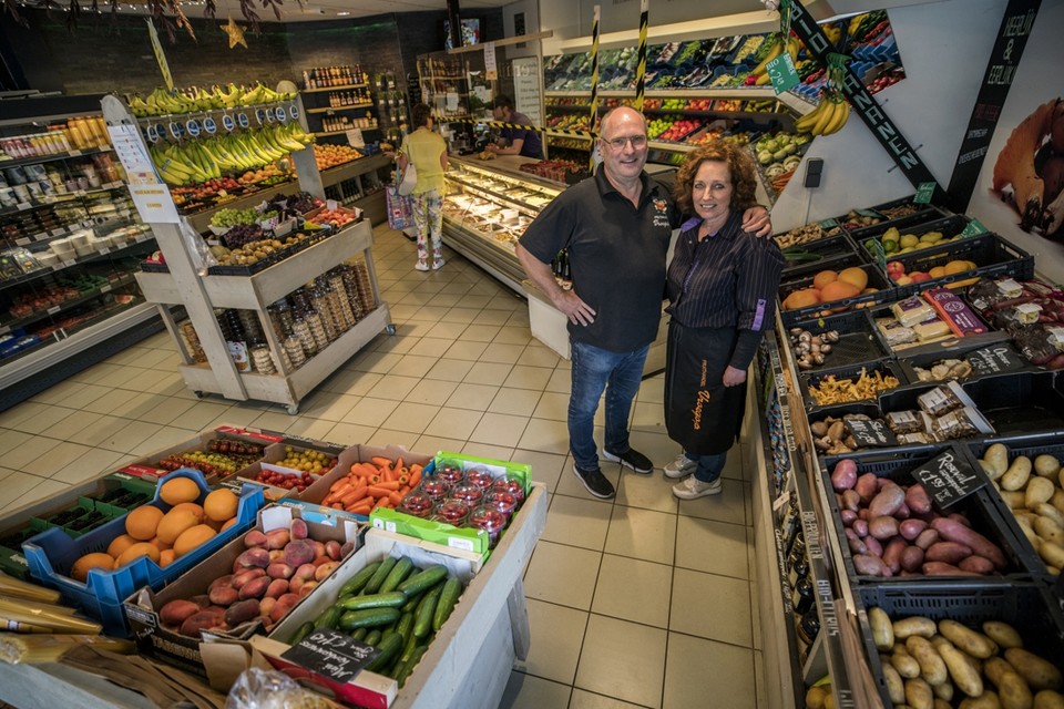 François en Nathalie Wolfs van groente- en fruithandel Vroegop in Maastricht. 