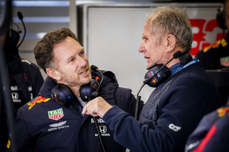 Red Bull-teambazen Christian Horner (links) en Helmut Marko. 