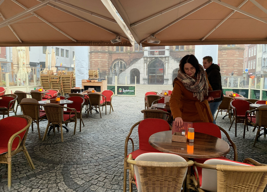 Bij café In den Dorstigen Haan in Venlo gingen de terrassen open. 