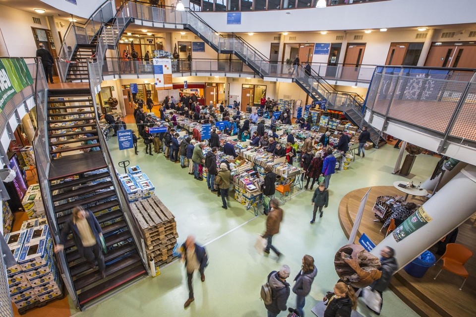 Boekenbeurs in het Blariacumcollege in 2020. 