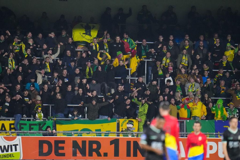 Fortuna-supporters eerder dit jaar bij de uitwedstrijd tegen RKC in Waalwijk
