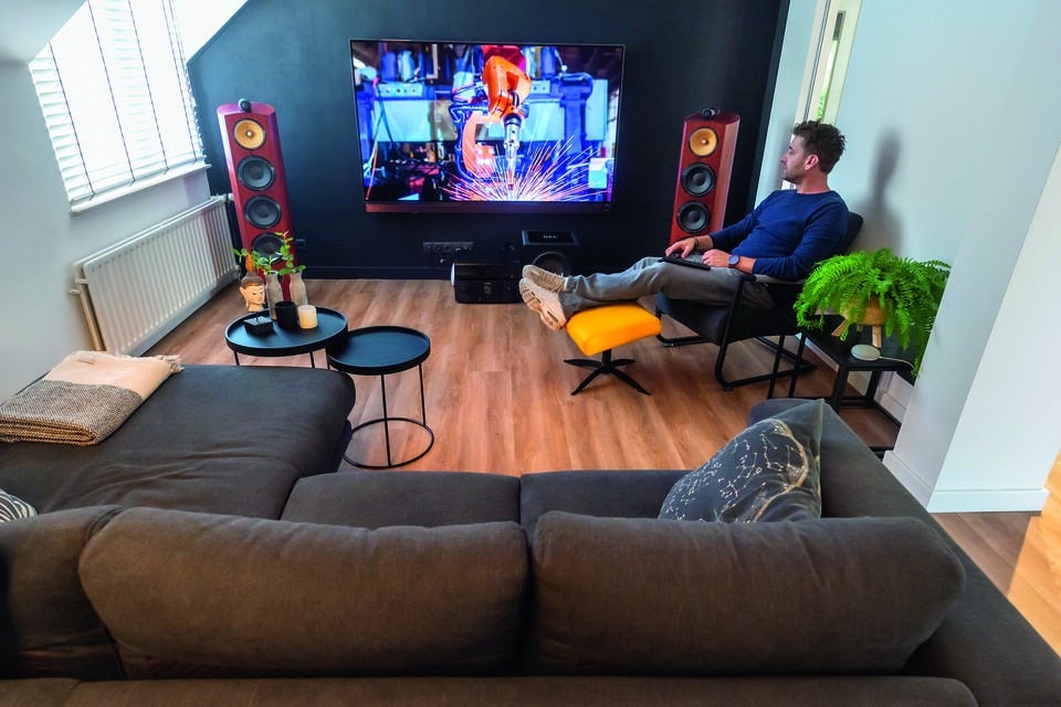 Een thuisbioscoop is één van de technische hoogstandjes waarmee Stephan zijn huis heeft uitgerust. 