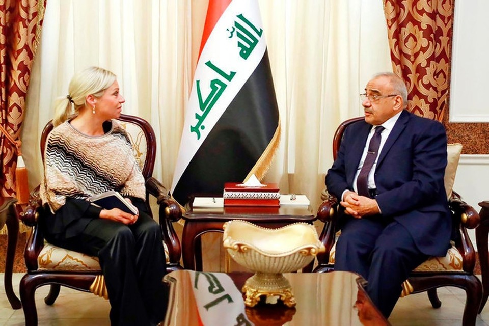 Hennis in gesprek met de premier van Irak: Adil Abdul-Mahdi 