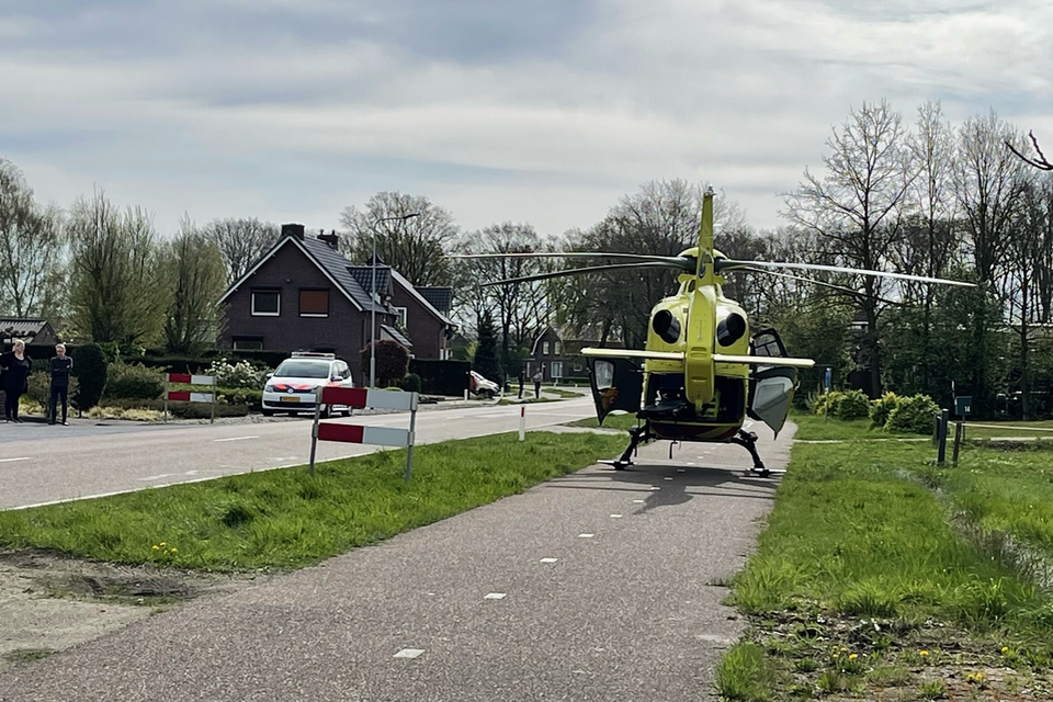 Een motorrijder (56) uit Heerlen komt om het leven na een botsing met een auto in Nederweert.