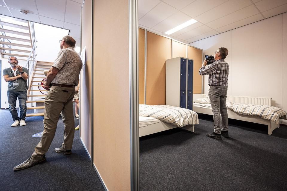 Omwonenden van de asielzoekersopvang in Roermond konden in augustus een kijkje komen nemen. 