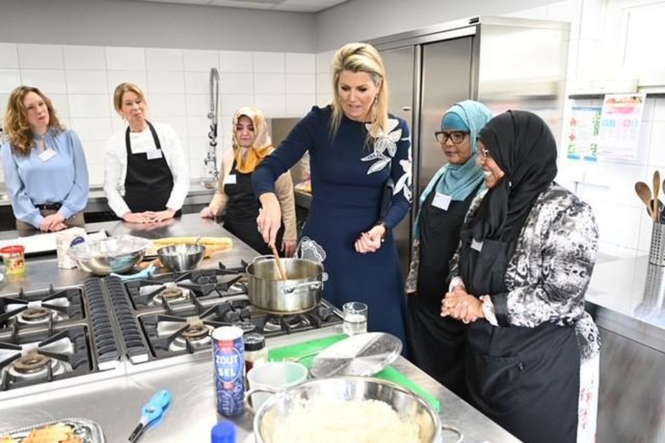 Koningin Máxima bij vrouwencentrum Maximina.