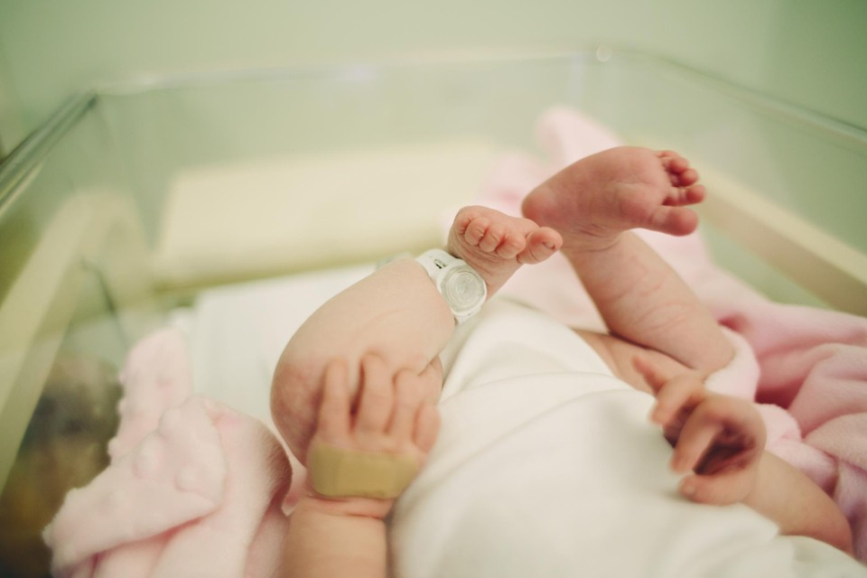 Alle baby’s geboren vanaf 1 januari 2024 kunnen het vaccin krijgen.