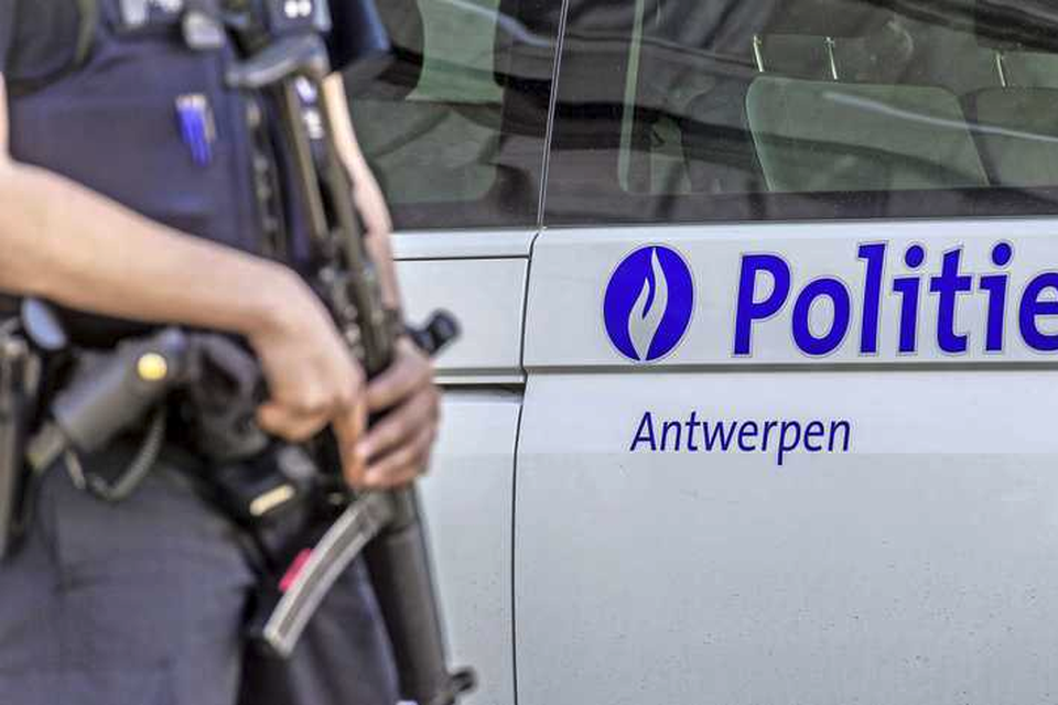 Politieagenten in het centrum van Antwerpen.