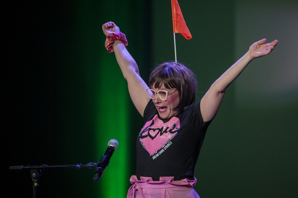 Vrijdag 20 januari wordt bekend wie van de zeven finalisten Helga Cornelissen gaat opvolgen als Limburgs buuttekampioen 