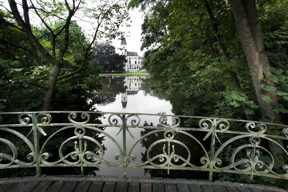 De monumentale tuin van Villa Kanjel: via de vijvers verbond de Kanjel vroeger alle landgoederen aan de Mariënwaard met elkaar. 