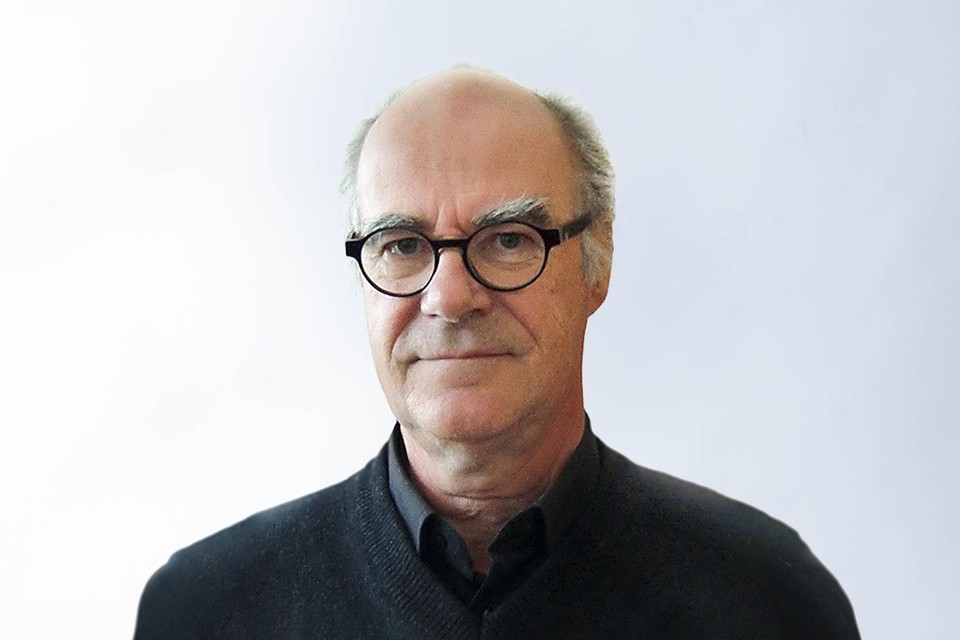 Henk Smeijsters uit Heerlen schrijft over maatschappelijke en culturele thema’s. 