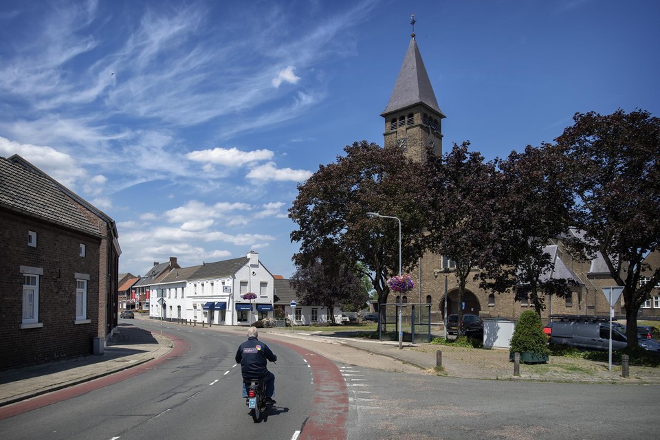 De kerk in Puth moet behouden blijven, vindt de Bond Heemschut.