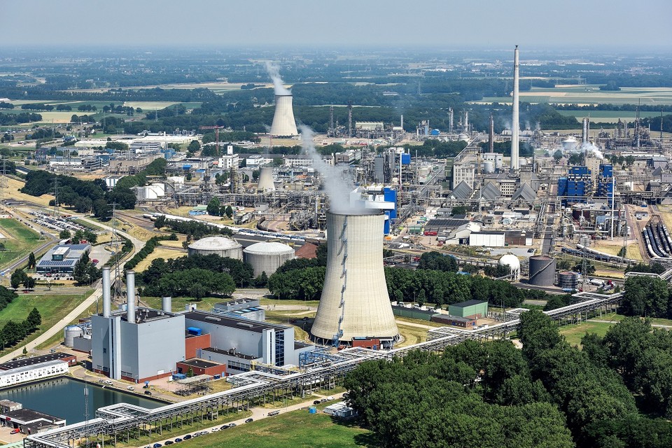 Chemelot is verantwoordelijk voor een groot deel van de CO2-uitstoot in Limburg.