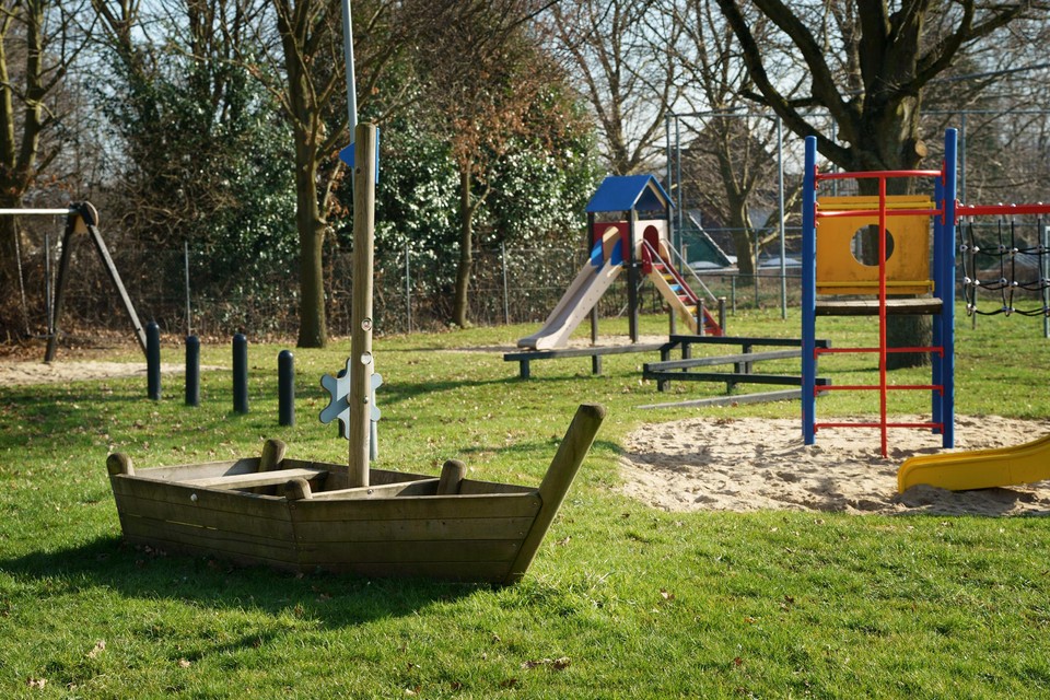 Het speeltuintje Laurierveld in Hulsberg is een van de locaties die mogelijk wordt omgevormd tot ontmoetingsplek met zoveel mogelijk ‘natuurlijke speelelementen’.