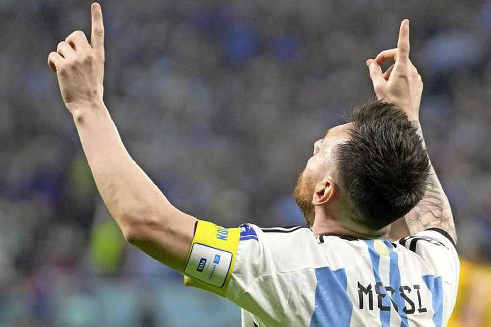 Messi zette Argentinië met een bijzondere treffer op het goede spoor tegen Australië. 