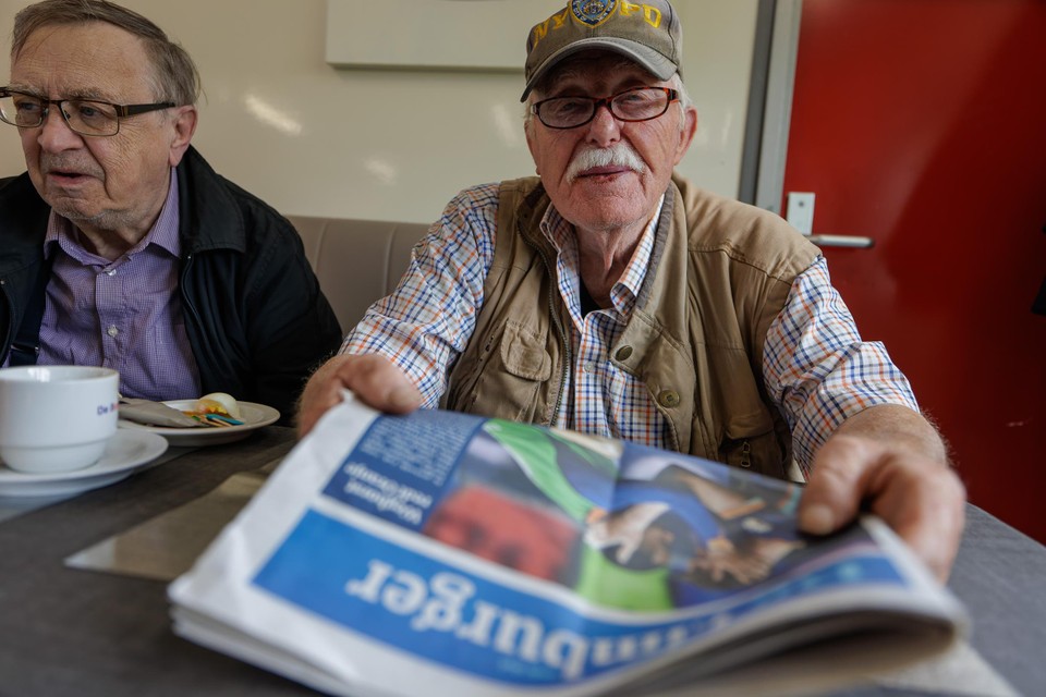 Voor Peter Eijssen is de Buurtbrök een vaste plek om een ​​kopje koffie te drinken en de familiekrant te lezen.