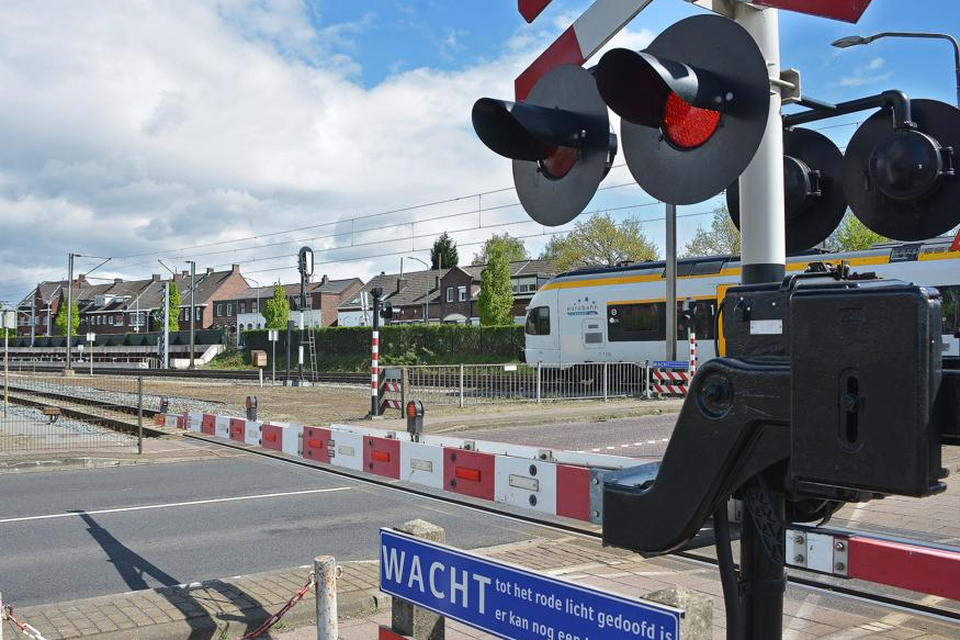 De spoorwegovergang bij de Vierpaardjes in Venlo.