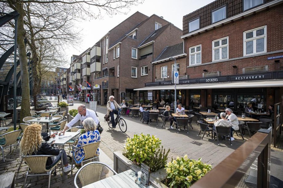 Grand-Café Deckers in Venlo zegt wel te weten hoe er met Duitse feestdagen moet worden omgegaan. 