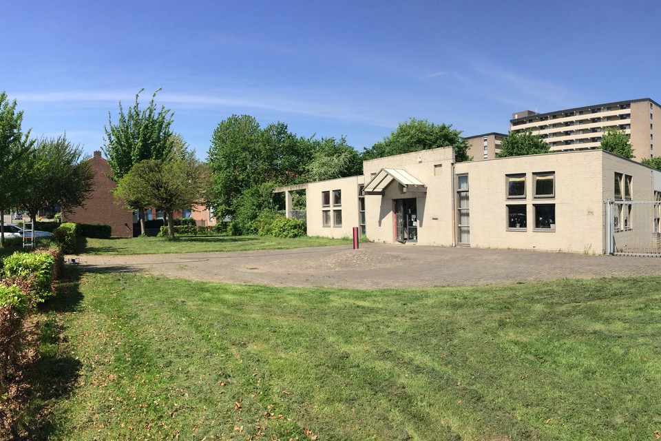 In het voormalige schoolgebouw in de wijk Boschpoort komen sociale huurwoningen. 