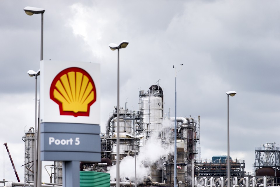 Bij Shell in Nederland staan circa vierhonderd banen op de tocht