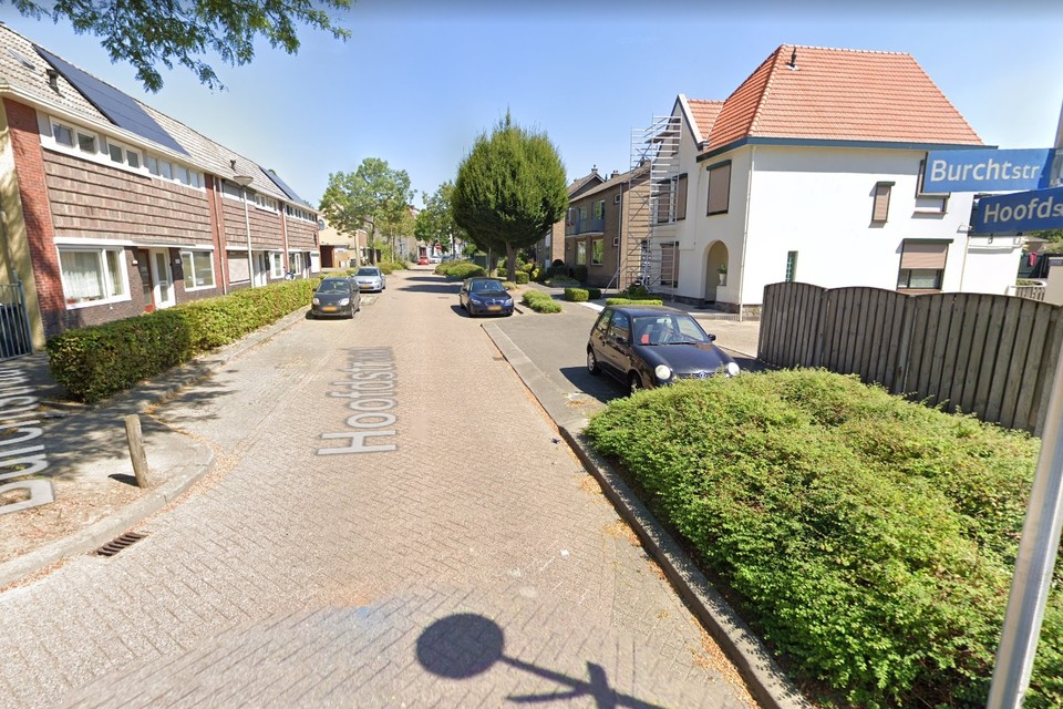 De hoek Hoofdstraat/Burchtstraat in de Hoensbroekse Kastelenbuurt. 