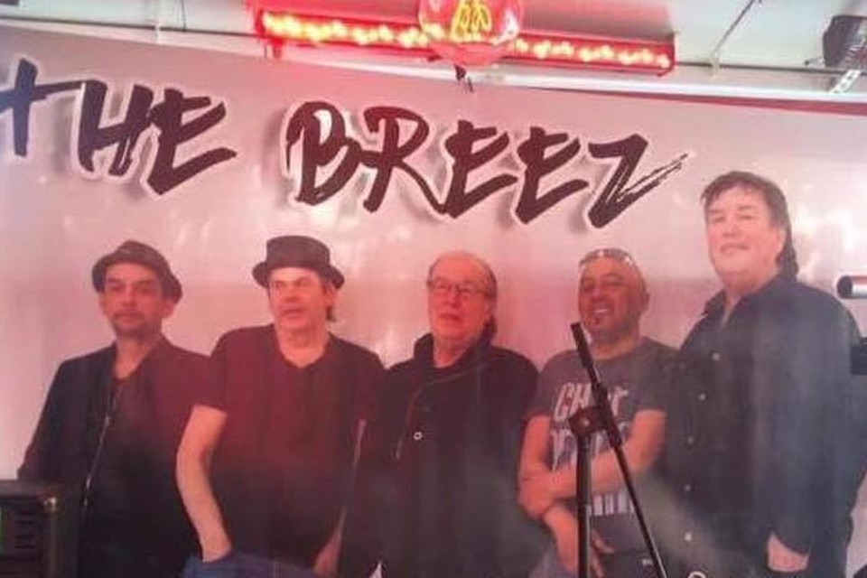 De originele formatie van The Breez, met bassist Rien Boerenkamp in het midden en Karel Verspaget rechts. 
