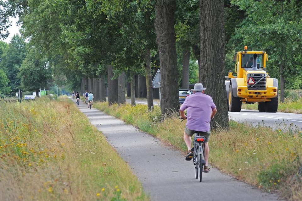 Het fietspad langs de Horsterweg 