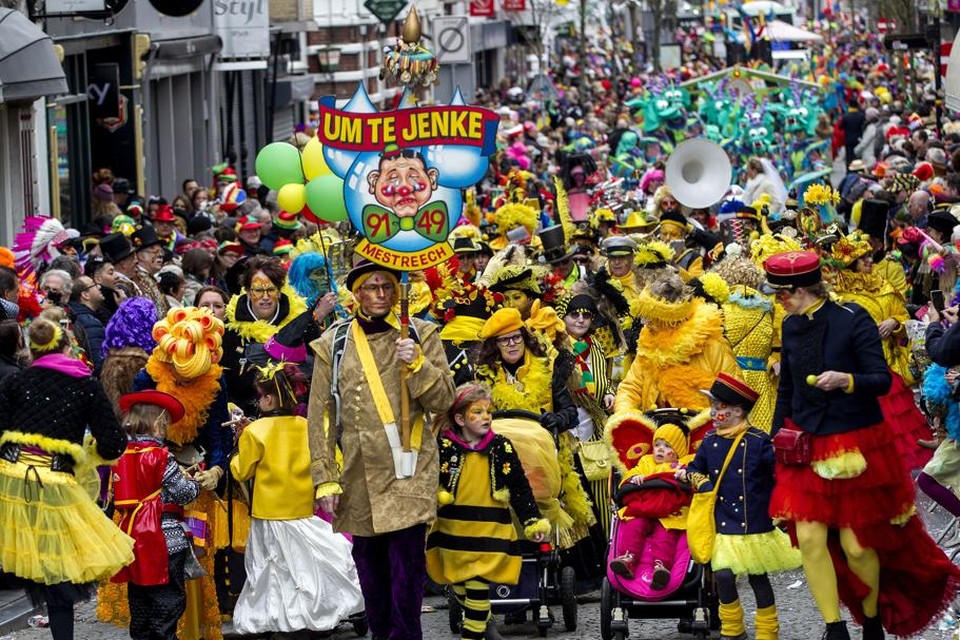 De optocht van Maastricht staat vooral bekend om de vele groepen.