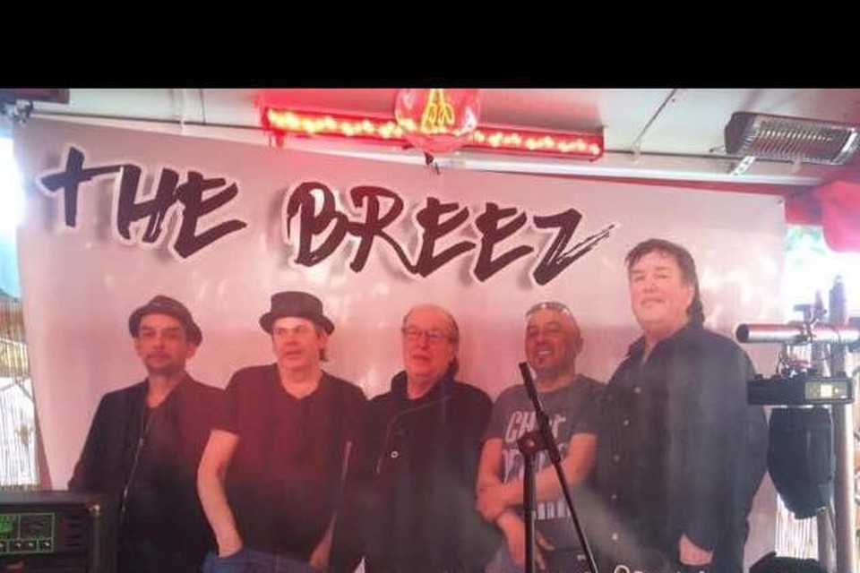 De originele formatie van The Breez, met bassist Rien Boerenkamp in het midden en Karel Verspaget rechts. 