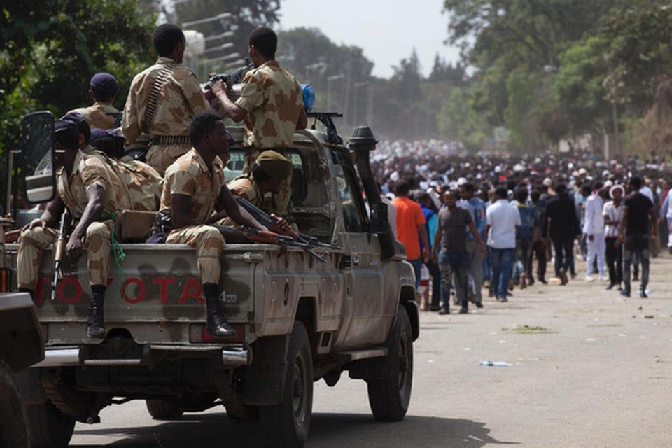 In Ethiopië zijn tijdens demonstraties tegen de overheid weer twee Nederlandse bedrijven aangevallen. 