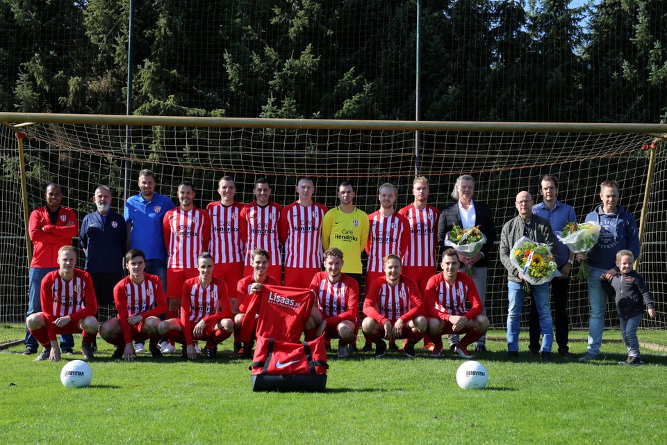 Het elftal van Boekoel in 2020. 