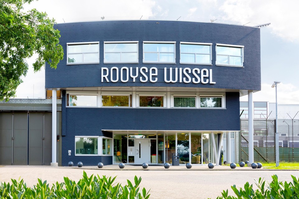 De entree van tbs-kliniek De Rooyse Wissel in Oostrum. 