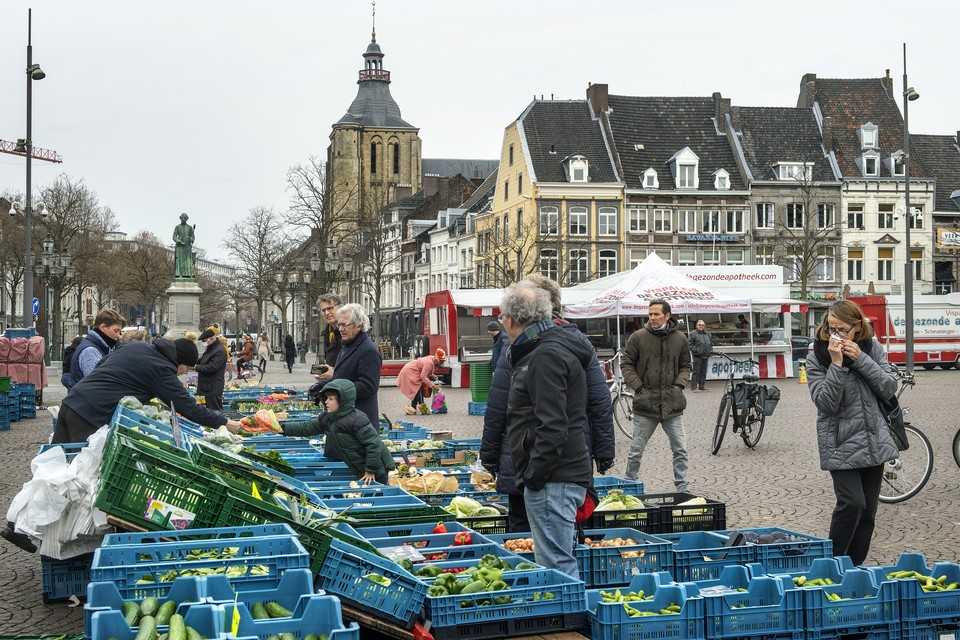 De weekmarkt in Maastricht. 
