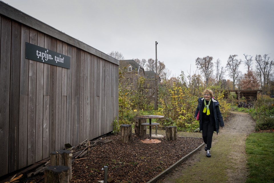 Initiatiefneemster Martia Tersteeg geeft het stokje door. „Het verstand zegt ‘mens, je bent 80’ en ik wil nog zoveel.” 