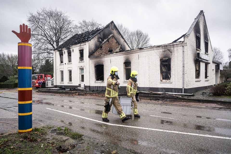 De brand in het voormalige Chinese restaurant in Horn had grote impact in het dorp. 