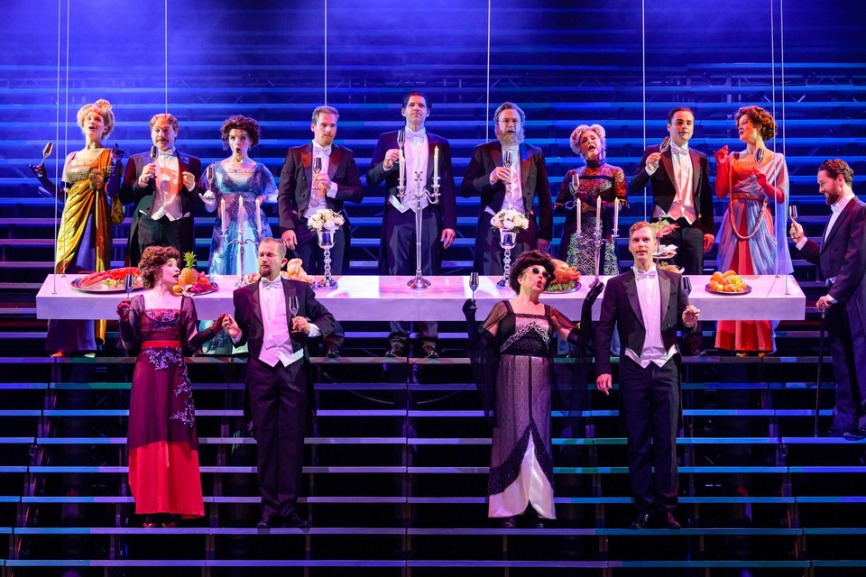 Fragment uit Titanic de musical. 