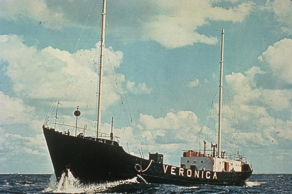 Het legendarische Veronicaschip dat in Maastricht van 1987 tot 1993 dienst deed als discoboot.